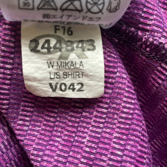 Outdoor research Mikala LS shirt.  Purple size medium   Long sleeve pullover. - Picture 9 of 9